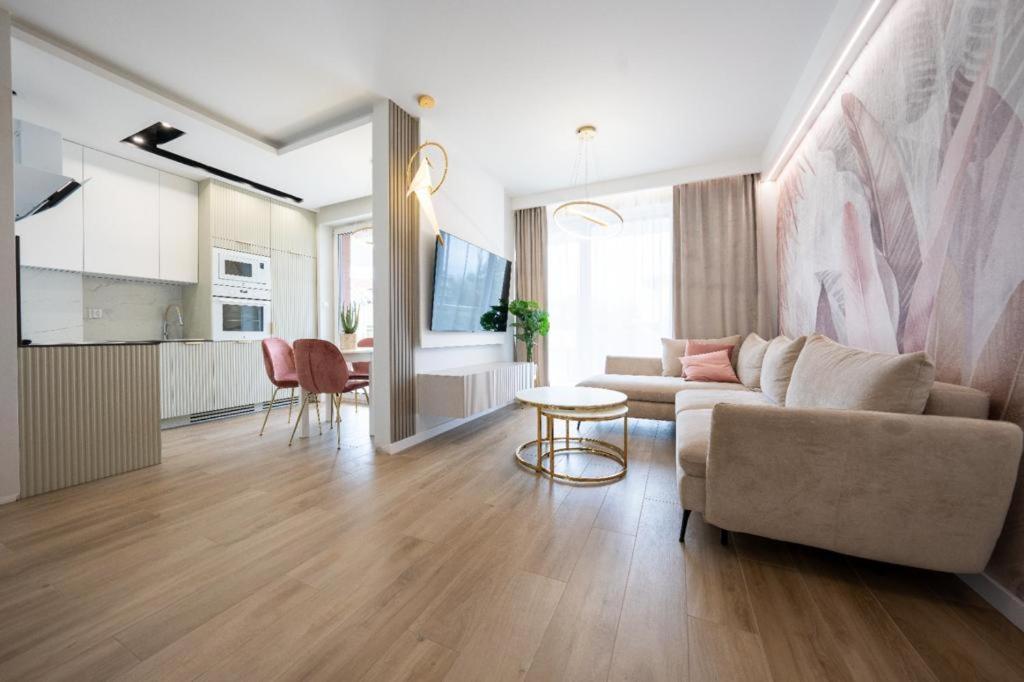 Rodzinne Apartamenty Bardzo Blisko Plazy Реваль Экстерьер фото