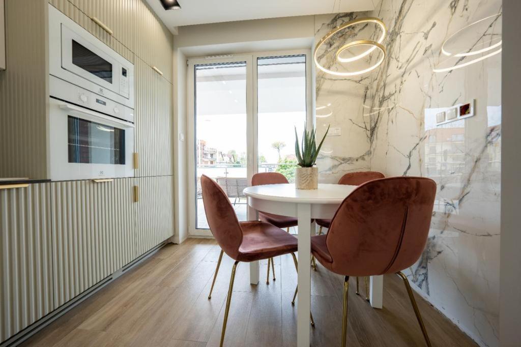 Rodzinne Apartamenty Bardzo Blisko Plazy Реваль Экстерьер фото